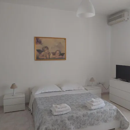 Domus Dejanas - 180 Mq A Quartu * 夸尔图-圣埃莱娜