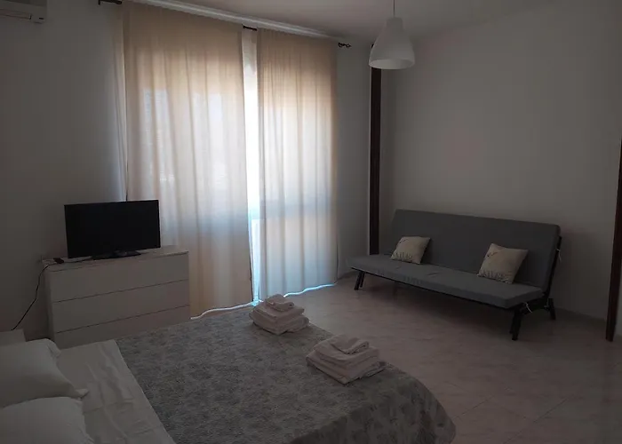 アパート Domus Dejanas - 180 Mq A Quartu クアルトゥ・サンテーレナ