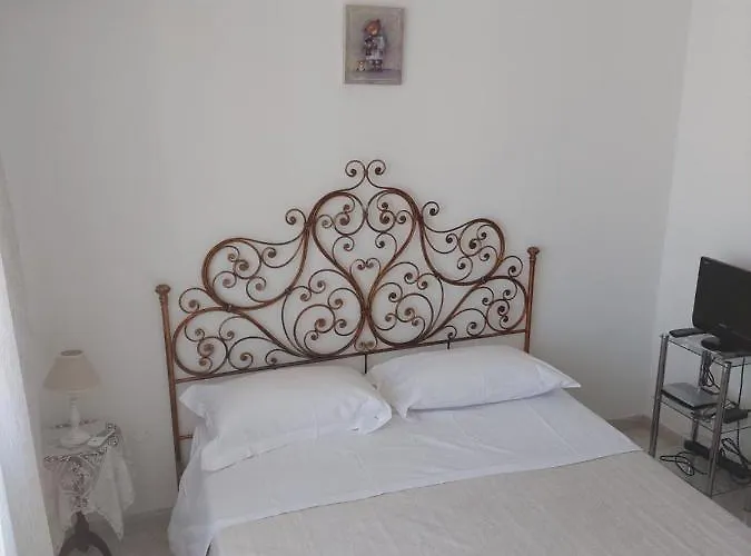 Domus Dejanas - 180 Mq A Quartu 夸尔图-圣埃莱娜